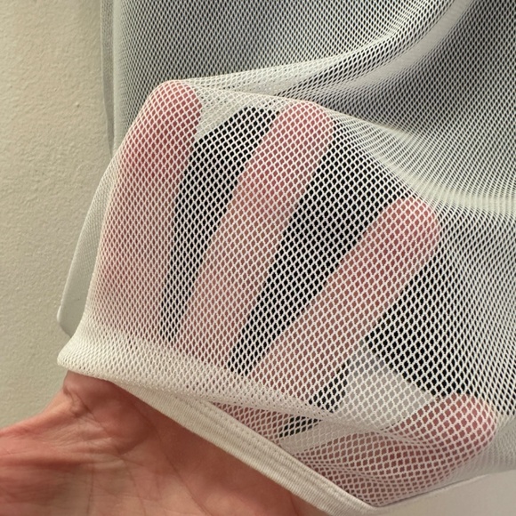 Ouye Mesh Tank Top 17" armpit to armpit seams unstretched Sheer finely woven - Picture 3 of 4